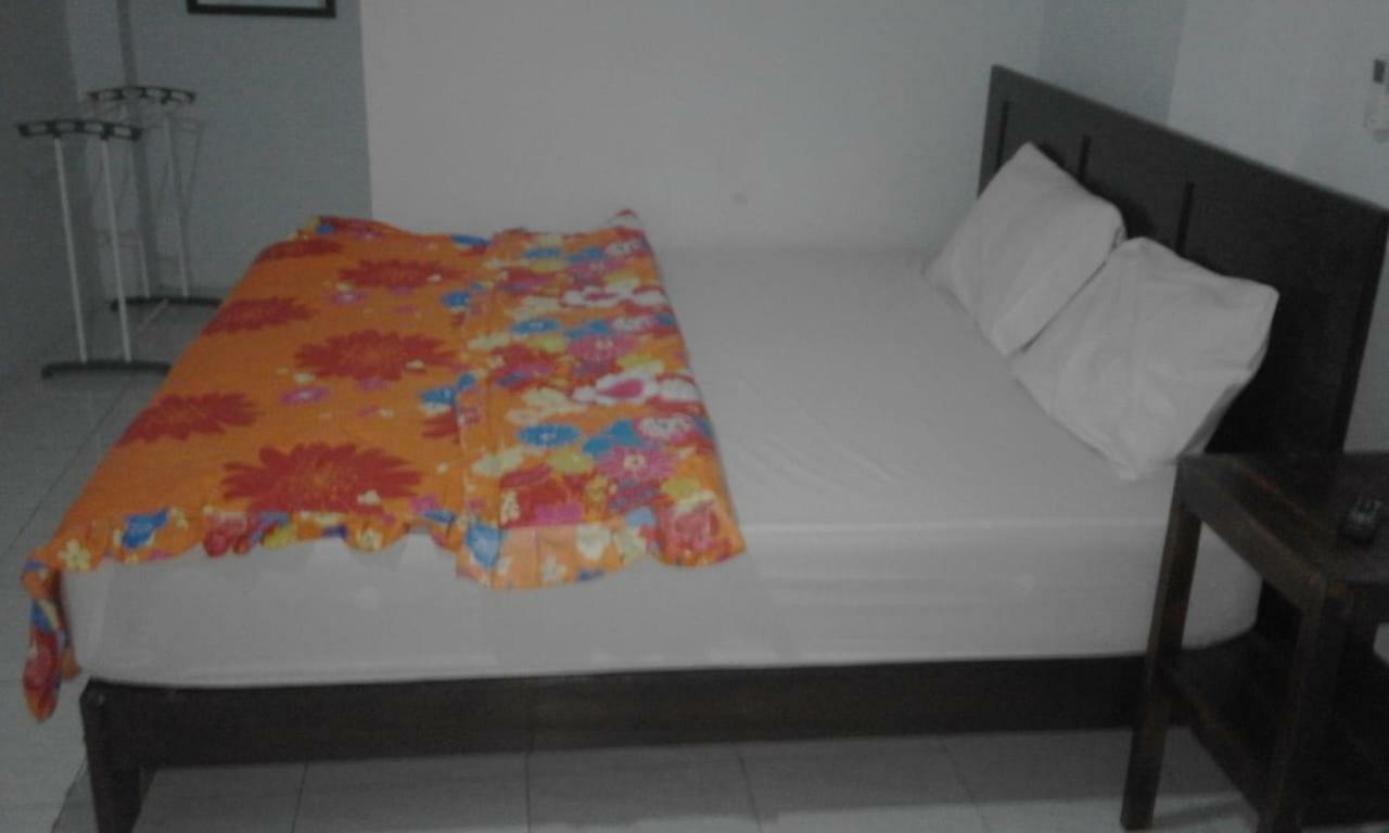 Tanjung Inn Wonosari Экстерьер фото